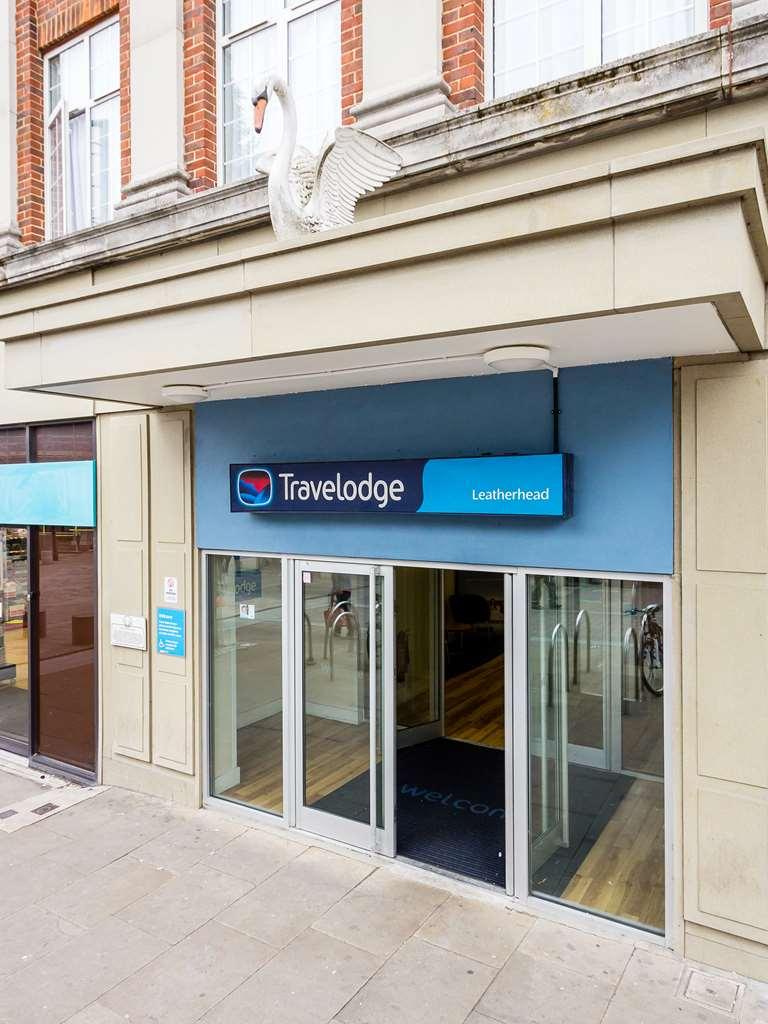 Travelodge Leatherhead Exterior photo