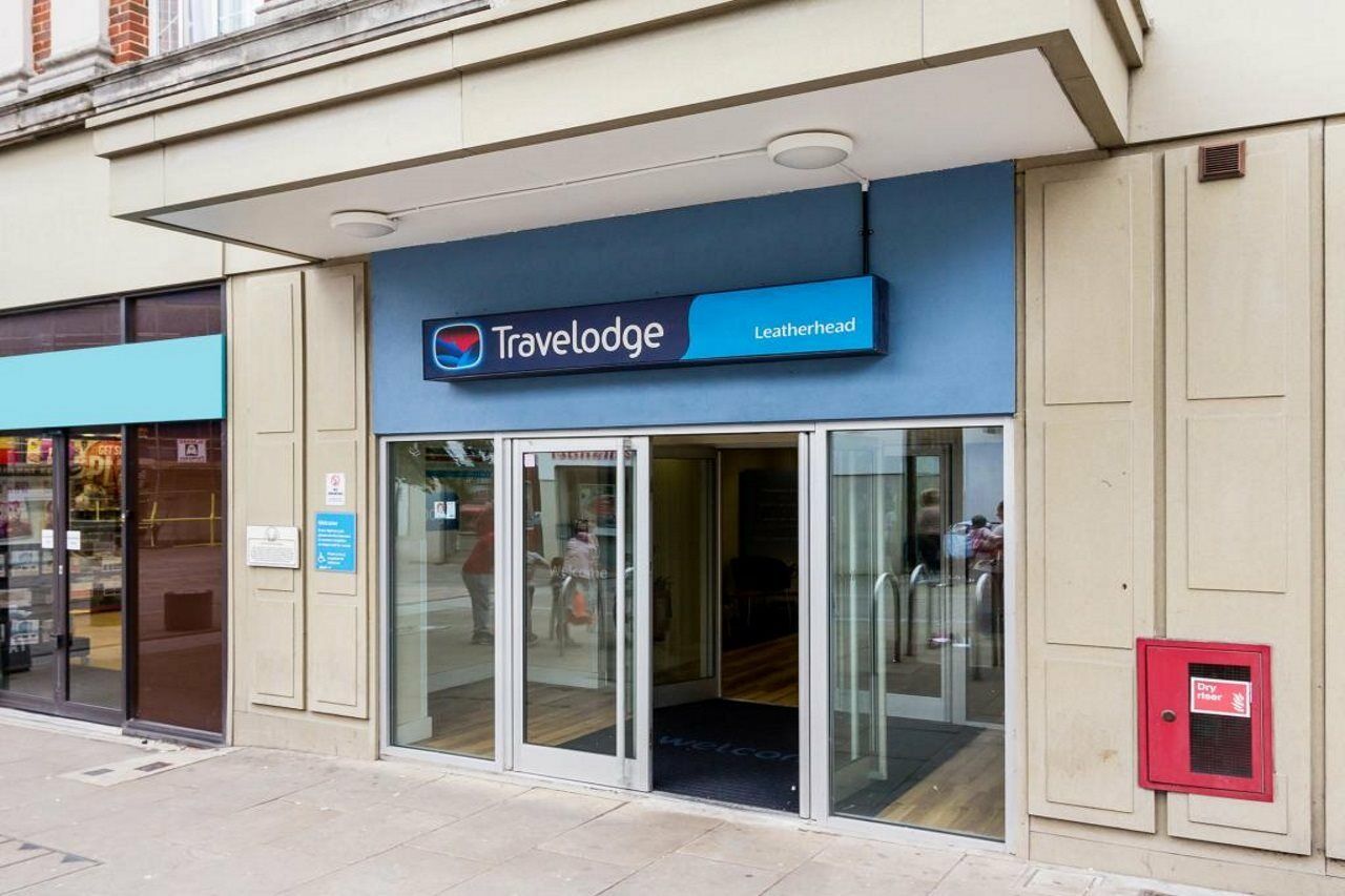 Travelodge Leatherhead Exterior photo