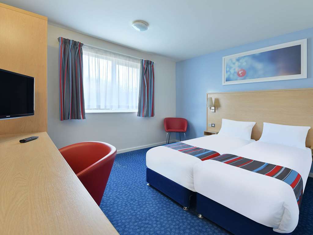 Travelodge Leatherhead Room photo